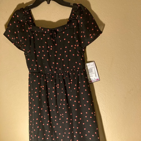 Dress - Picture 1 of 2